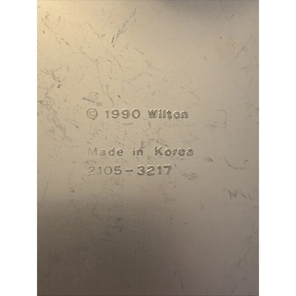 Vintage 1990 WILTON Heart Cake Pan 9 1/2